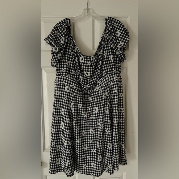 Torrid Mini Puff Sleeved Daisy Skater Dress Size 3 - Picture 3 of 5